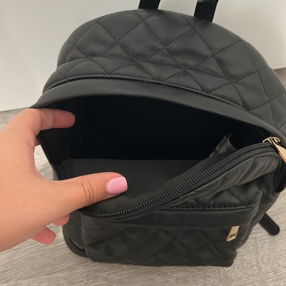 small backpack - Picture 2 of 2